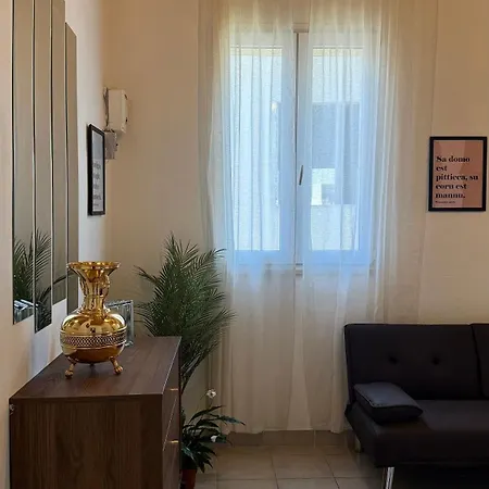 Mirror House Luminoso Con Terrazze Apartman *